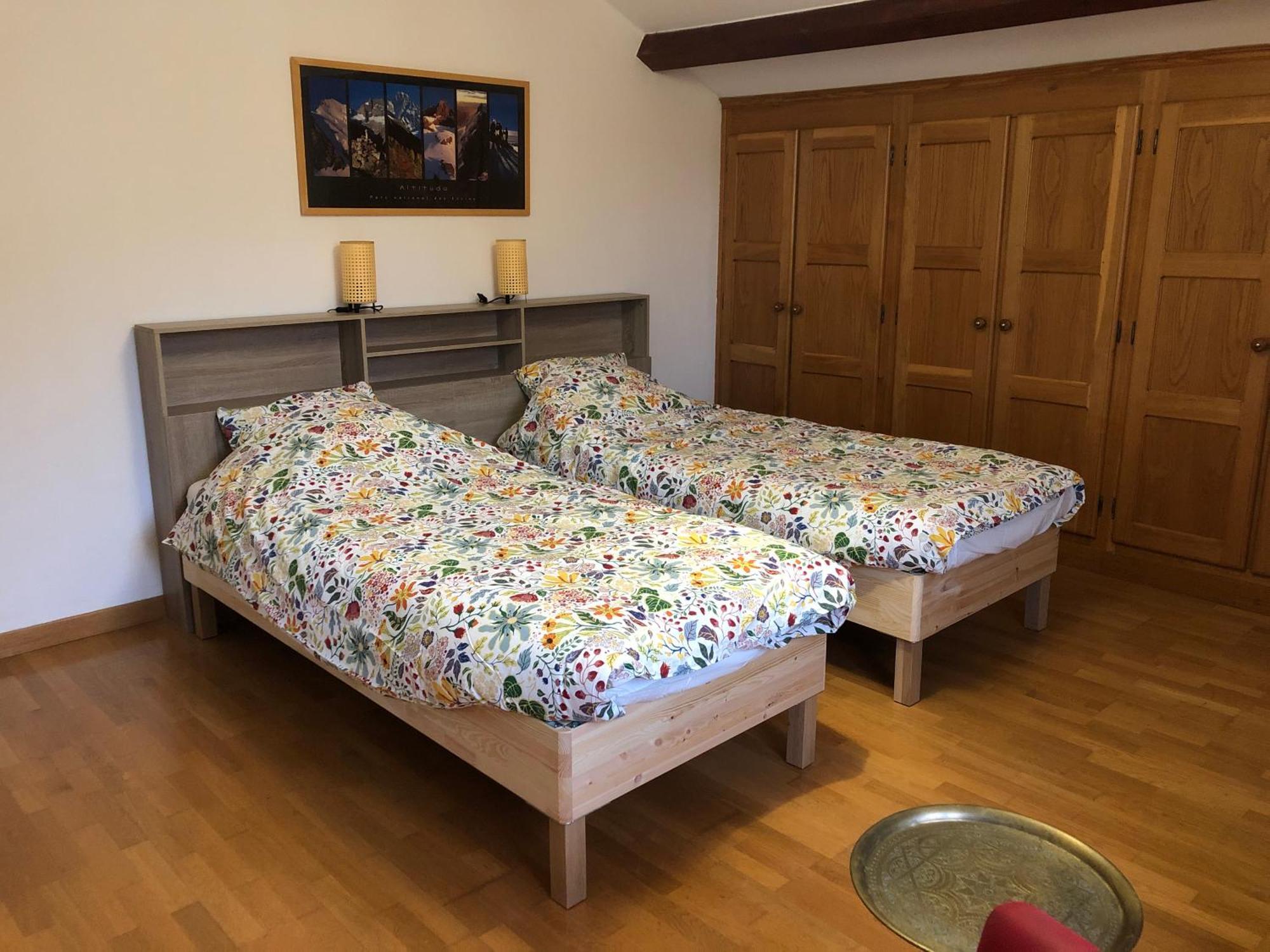 Bed and Breakfast La Parenthese Des Collines Saint-Donat-sur-lʼHerbasse Exterior foto